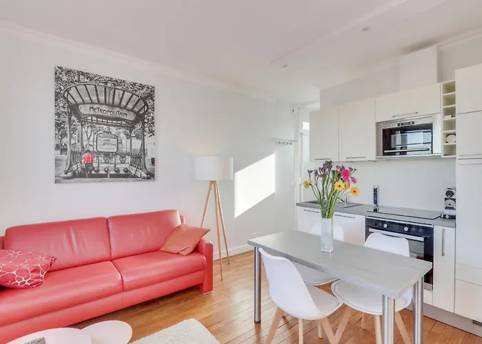 Eiffel Tower View Terrace Saint Germain Des Pres 4*